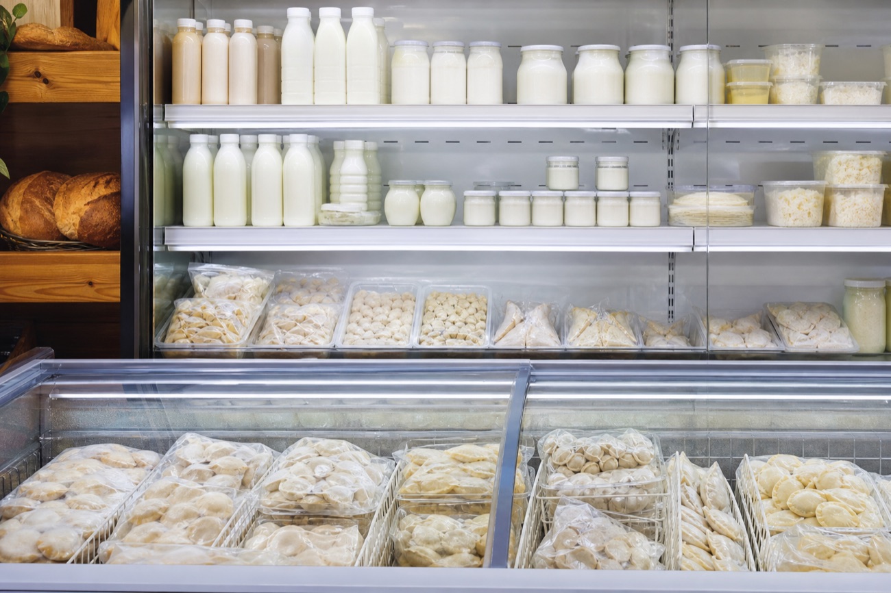 Banco frigo e surgelati con prodotti generici Est Europa